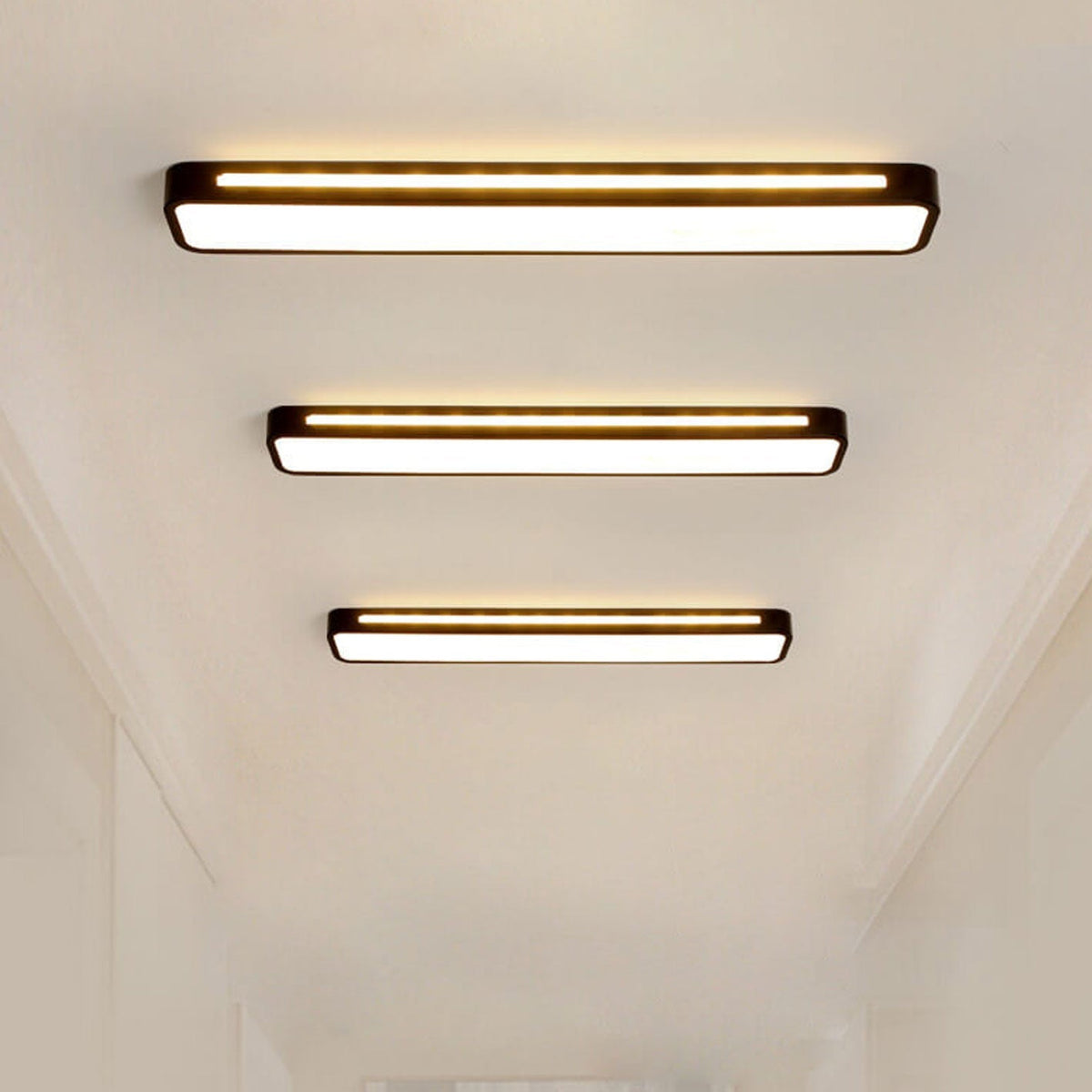 Aveloro Traccia LED-Deckenleuchte Detailansicht Lichtaustritt