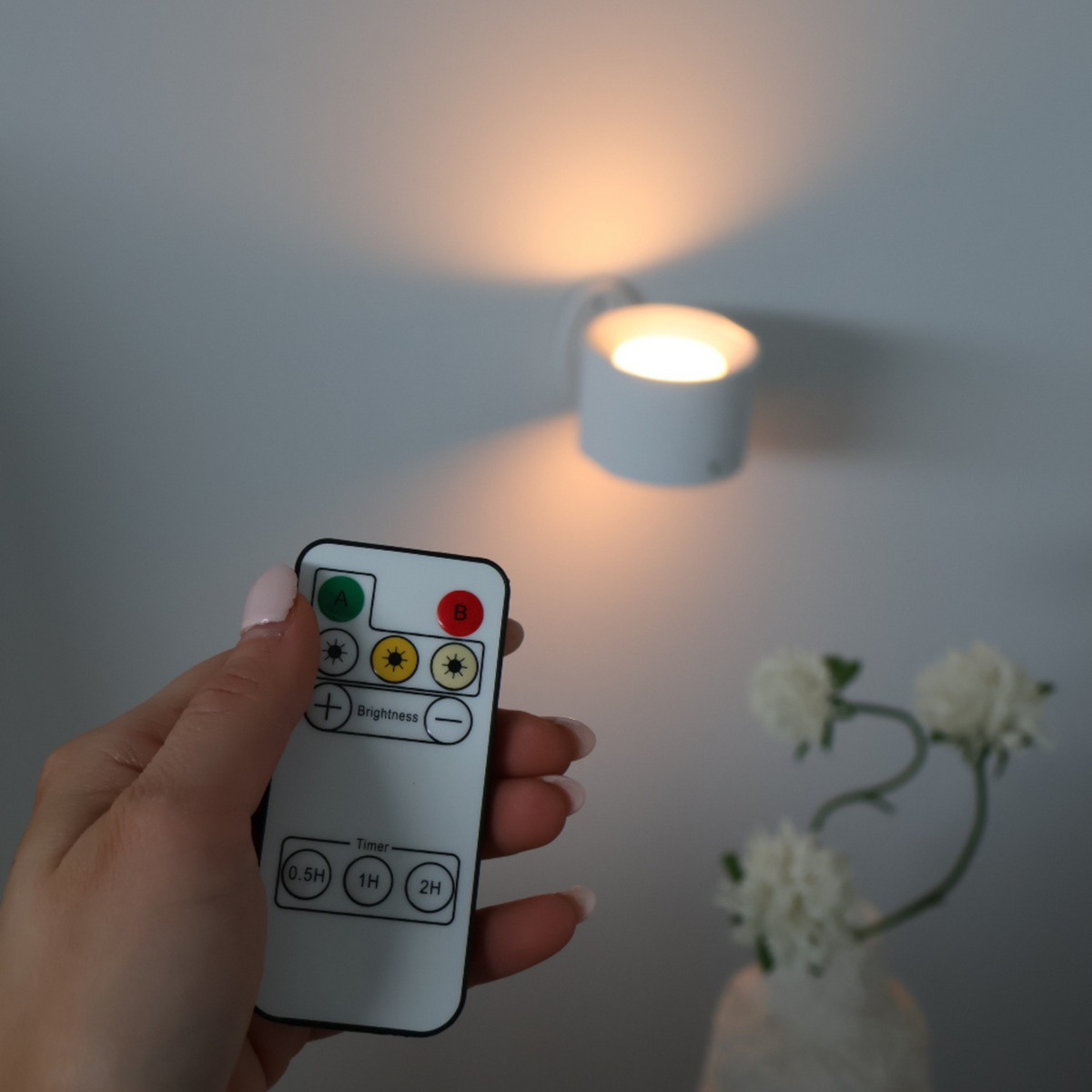 Aveloro Duolux LED-Wandlampe mit Fernbedienung