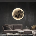 Aveloro Selena LED-Wandleuchte Mondoptik im Wohnzimmer