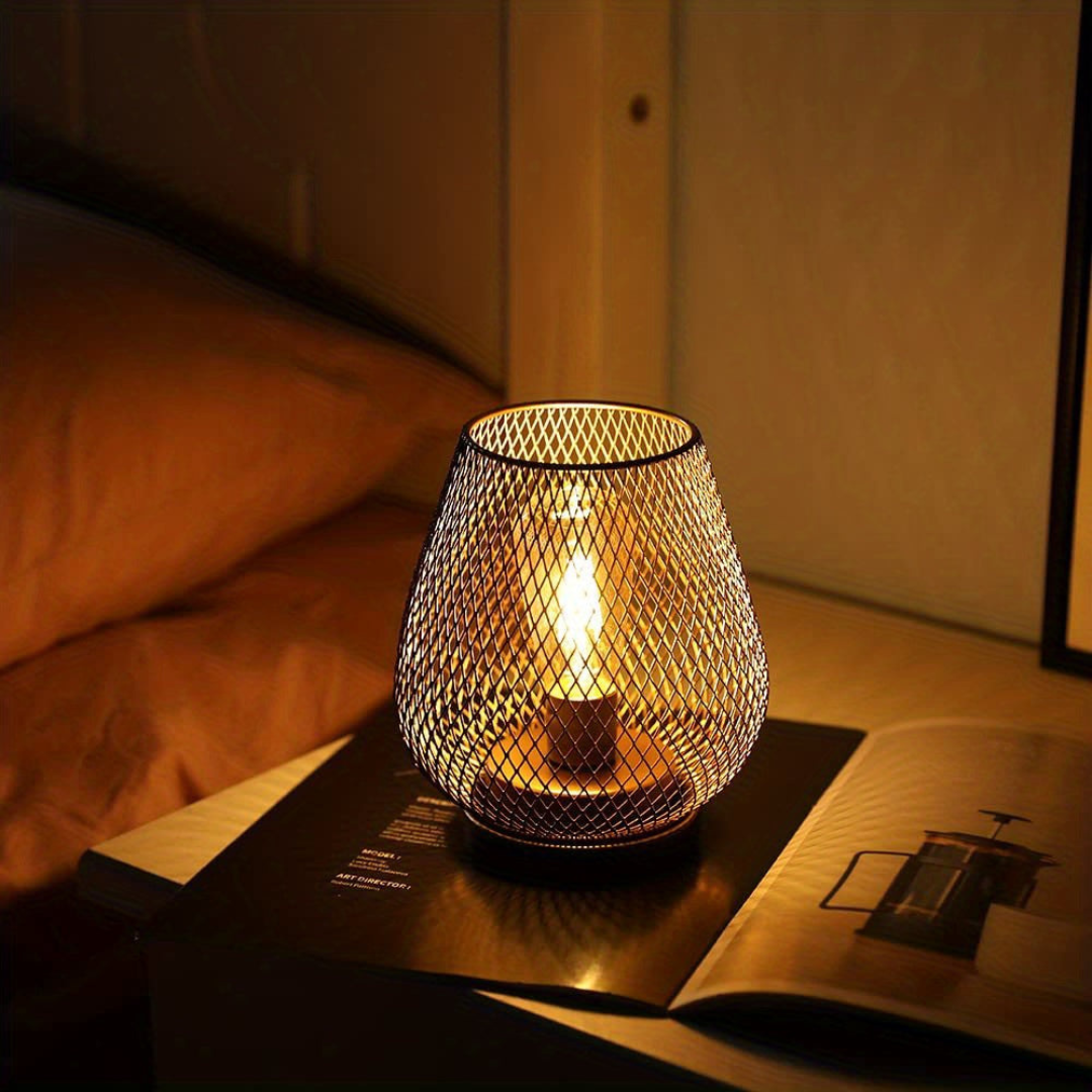 Aveloro Retiva kabellose Tischlampe auf einem Nachttisch