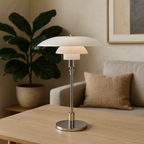 Aveloro Nordelia Tischlampe Anwendungsbild Wohnzimmer