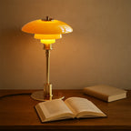 Aveloro Nordelia Tischlampe Anwendungsbild Regal