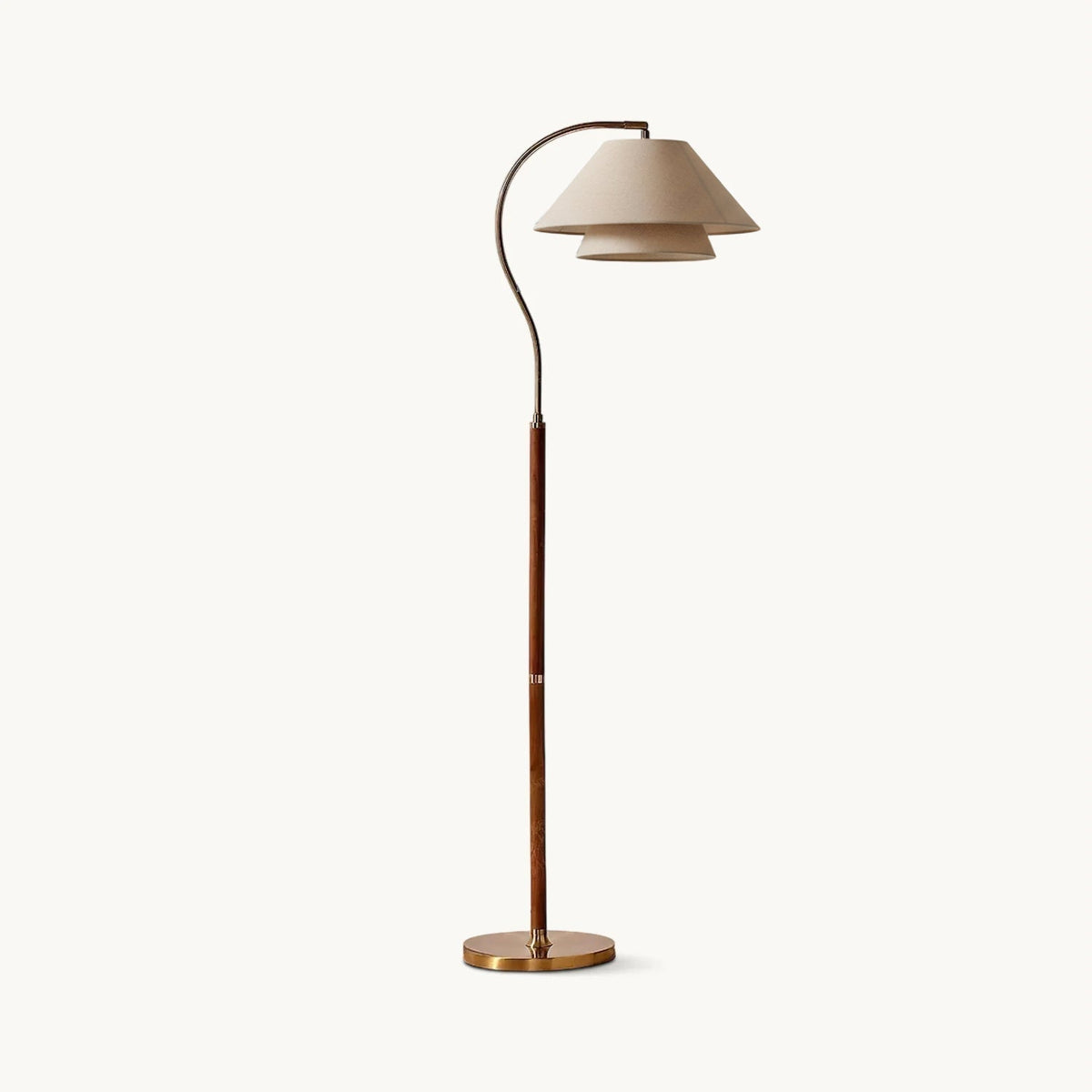 Aveloro Nocera Stehlampe im Wohnzimmer
