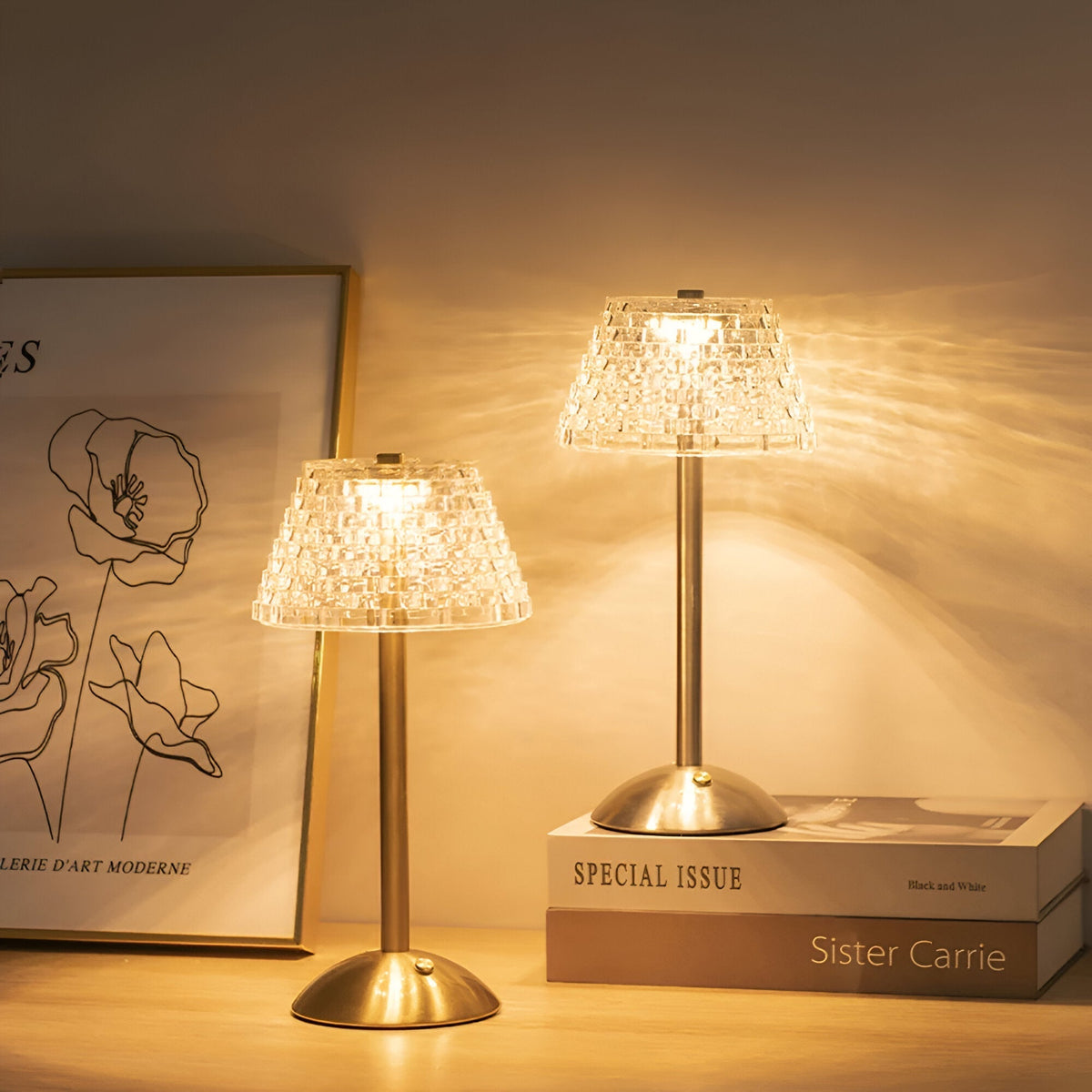 Aveloro Facetta kabellose Tischlampe in Silber mit Kristalloptik-Schirm