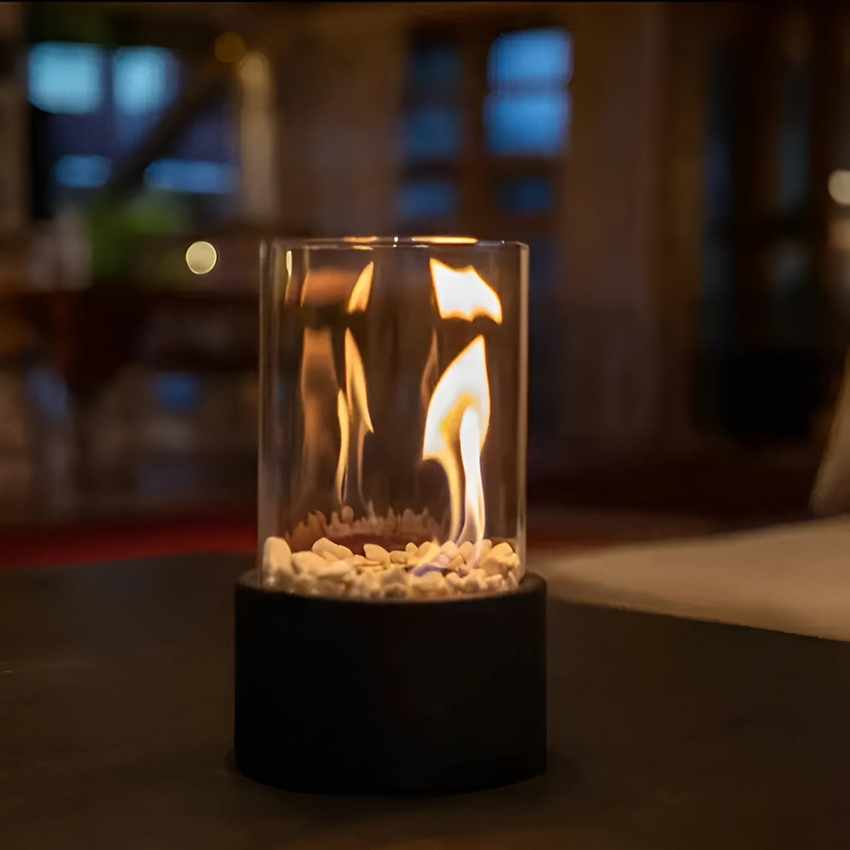 Aveloro Flamora Bioethanol-Tischkamin in Schwarz