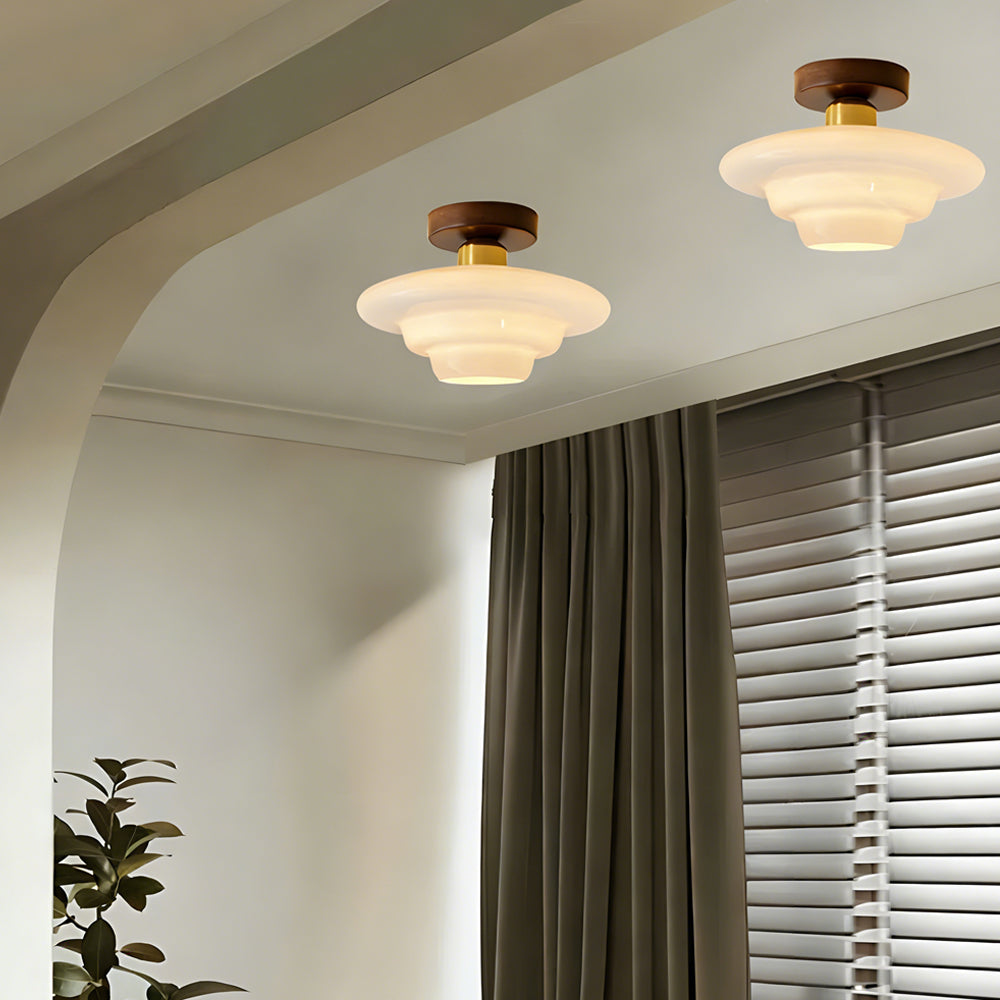 Aveloro Cuprana Deckenlampe im Wohnraum montiert