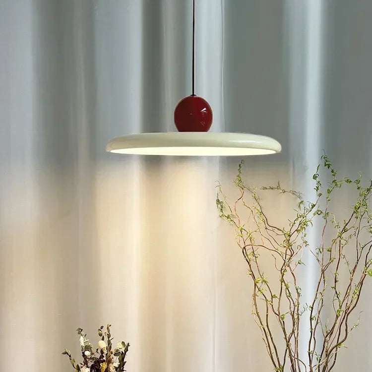Aveloro Cerasca LED-Hängeleuchte in Weiß mit Akzentkugel