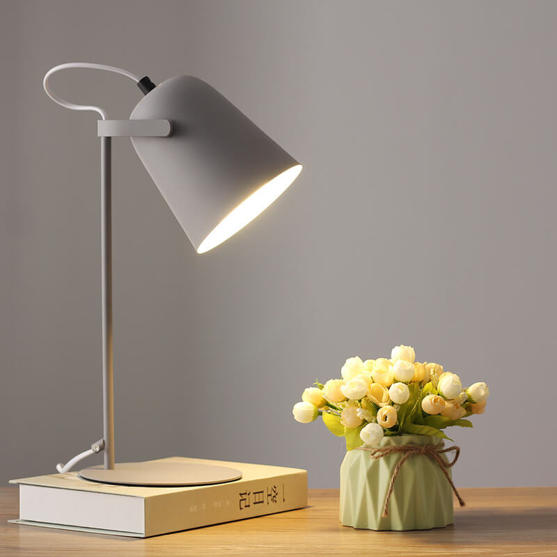 Aveloro Cromina Design-Tischlampe in Grau