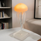 Aveloro Medusia LED-Dekolampe im Quallen-Design, violettes Licht