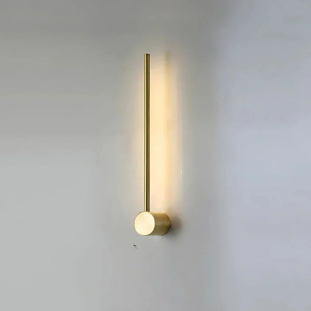 Aveloro Linora LED-Wandleuchte Gold Einzellinie